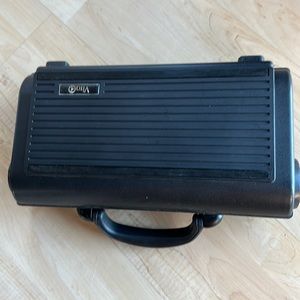 Vito Bb hard plastic clarinet case. Never used.